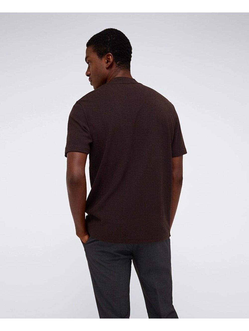 NWT $49 Men's Brown Kenneth Cole Slim Fit T-Shirt Size Small